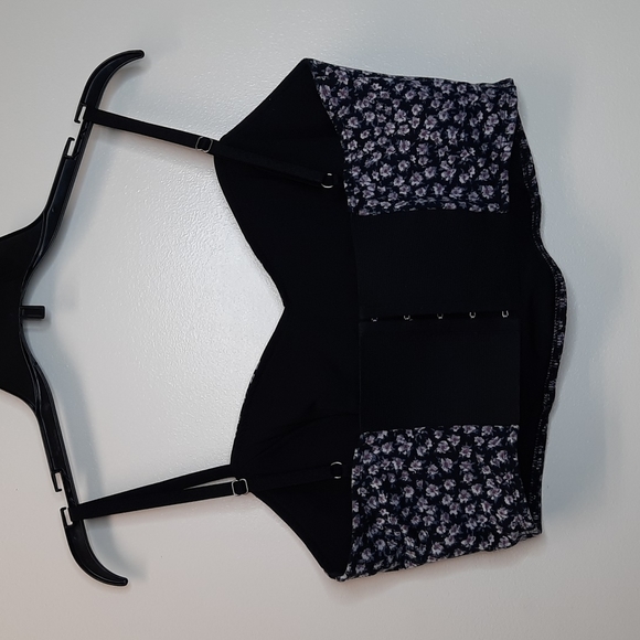 Crop top Bralette with clasp up back blk sz Large - Picture 2 of 6